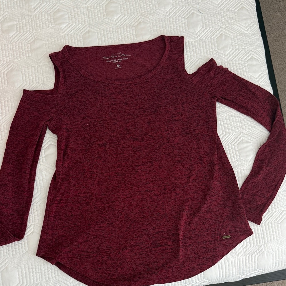 Hollister Women's Cold Shoulder Top - Burgundy